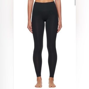 SKIMS Soft Smoothing Seamless Legging: BRAND NEW